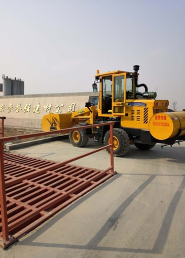 東營(yíng)譽(yù)強(qiáng)建材公司清掃機(jī)使用現(xiàn)場(chǎng)